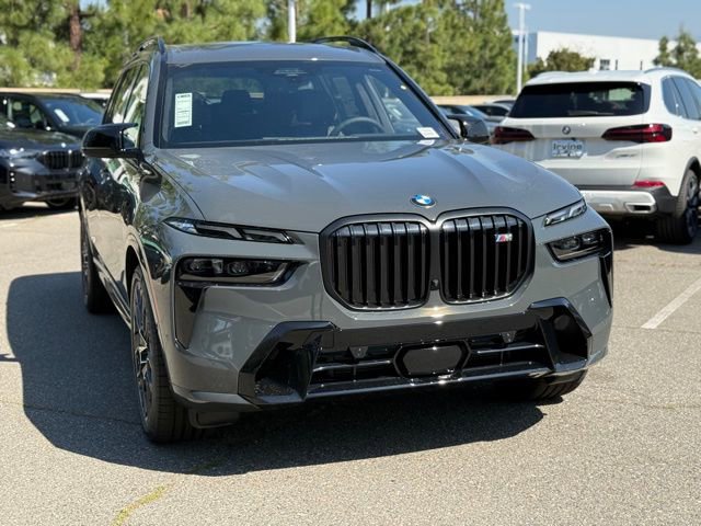 New 2026 BMW X7 M60i image 5