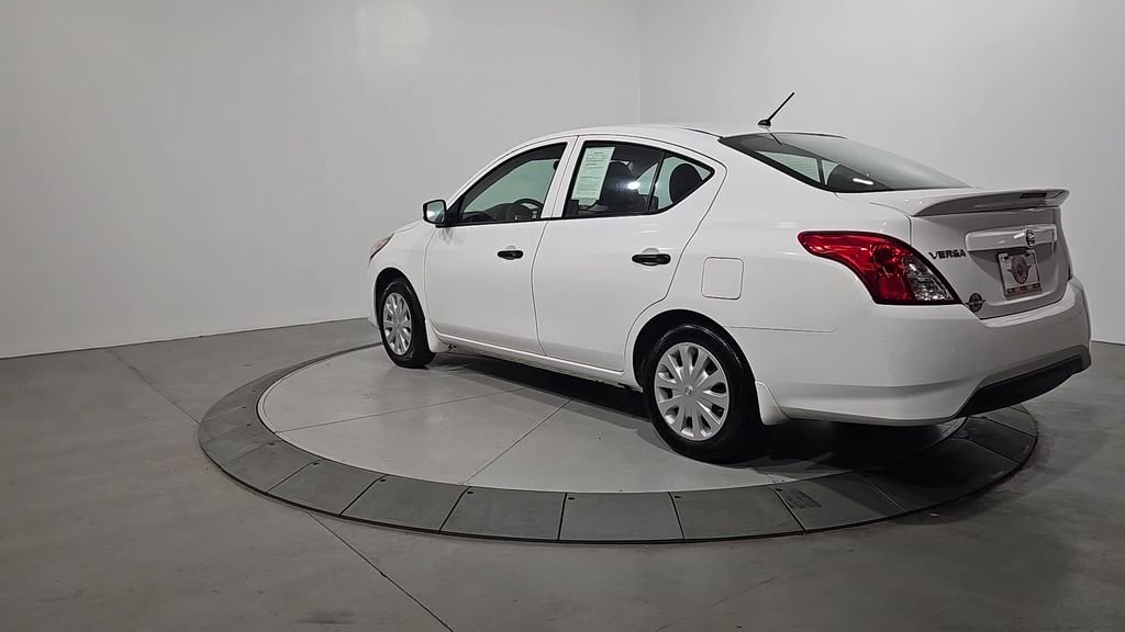 Used 2018 Nissan Versa S Plus image 3