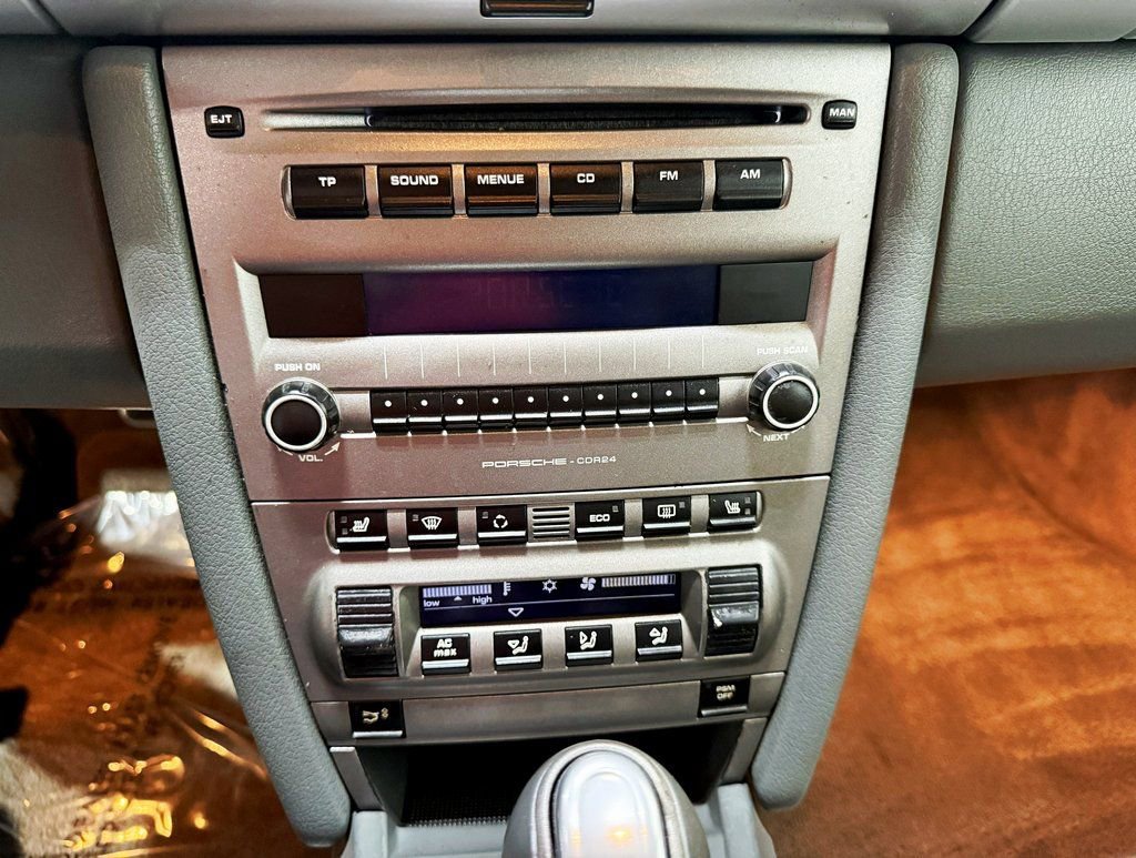 Used 2005 Porsche Boxster S image 17