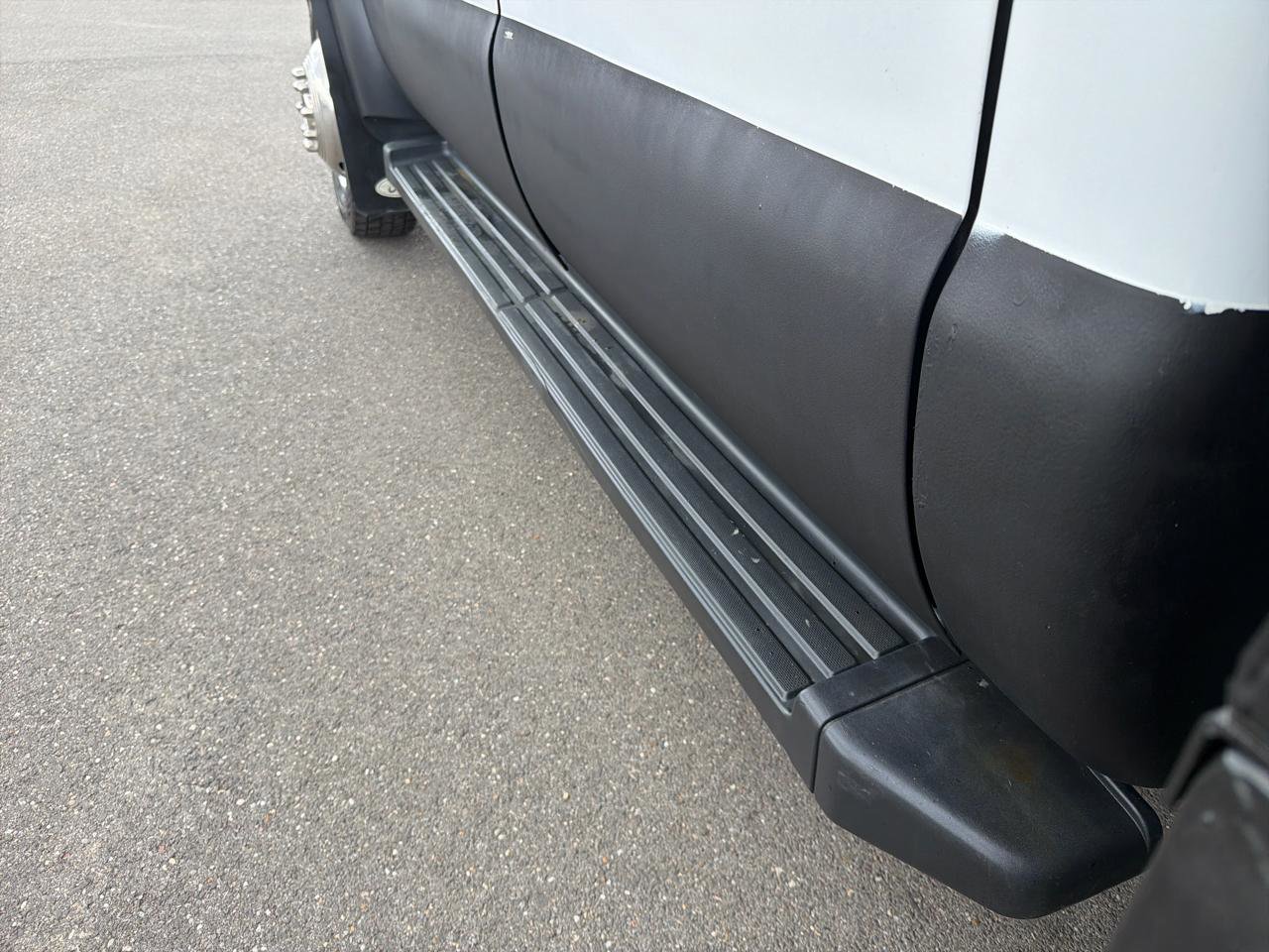 Used 2015 Ford F550 4x4 Crew Cab Super Duty image 21