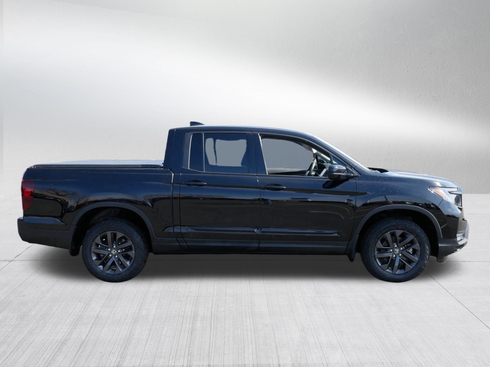 Used 2023 Honda Ridgeline Sport image 8
