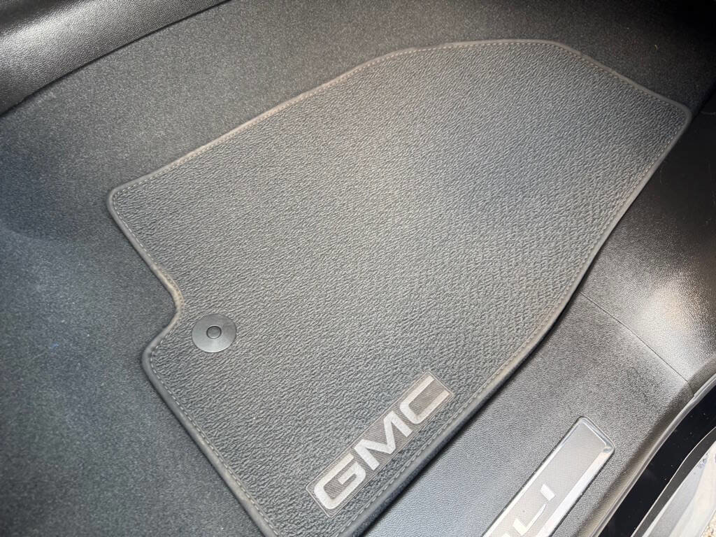 Used 2024 GMC Yukon Denali image 64