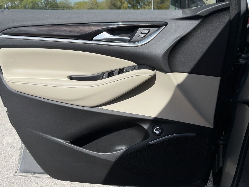 Certified 2018 Buick Enclave Essence w/ Trailering Package image 27