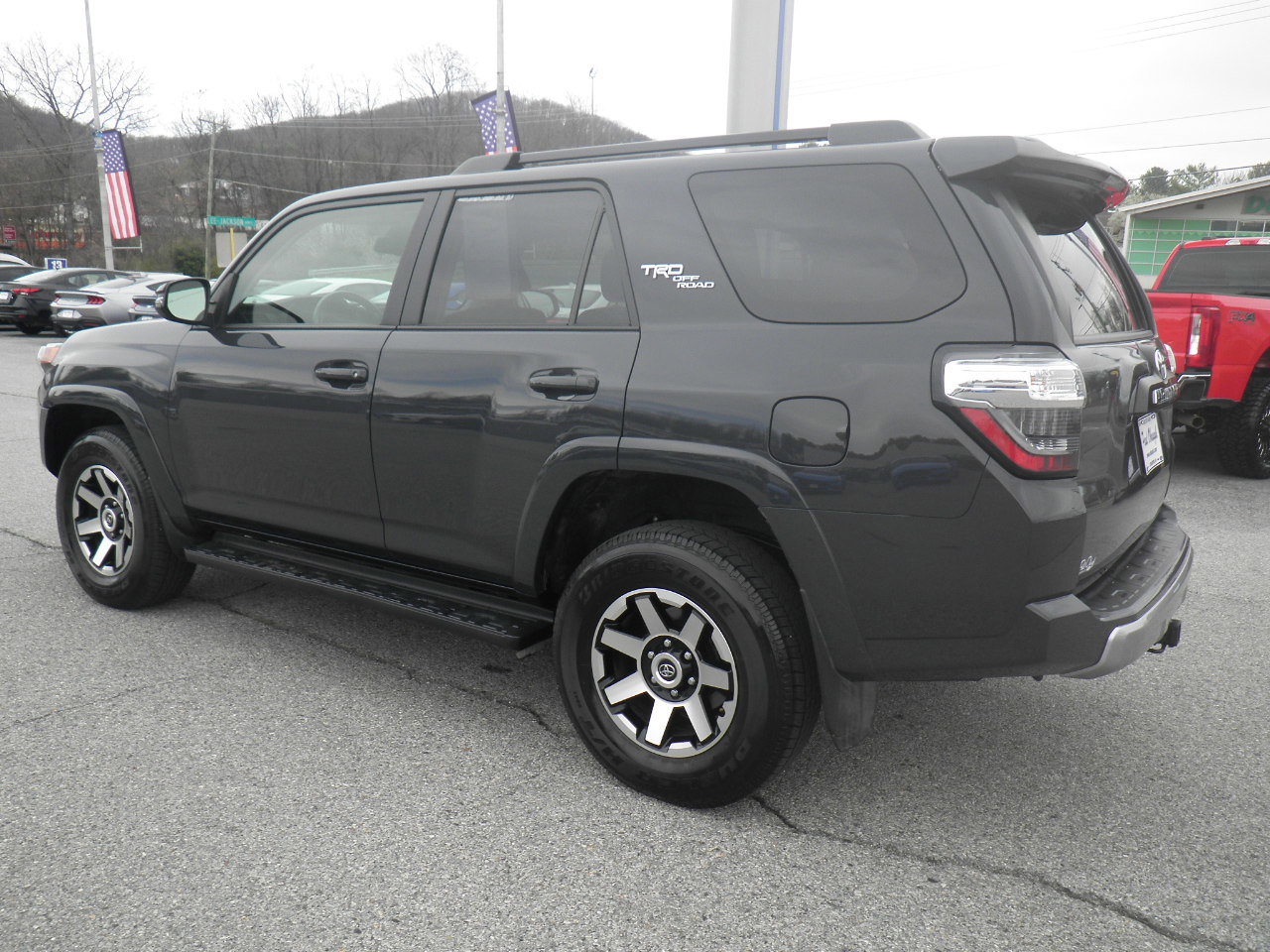 Used 2024 Toyota 4Runner TRD Off-Road Premium image 3