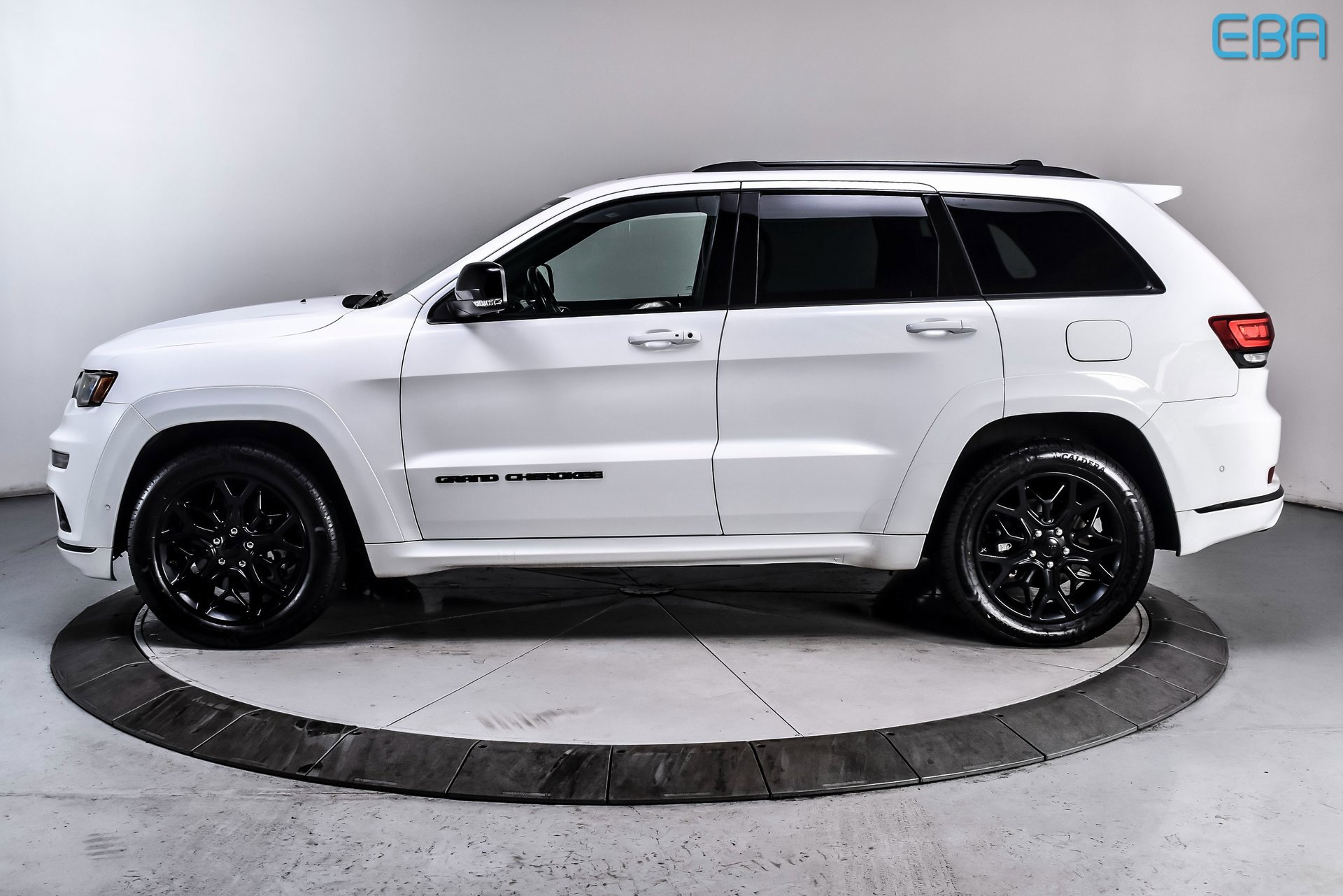 Used 2021 Jeep Grand Cherokee Limited X image 3