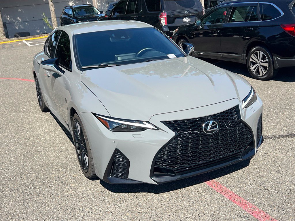 Used 2022 Lexus IS 500 RWD image 7