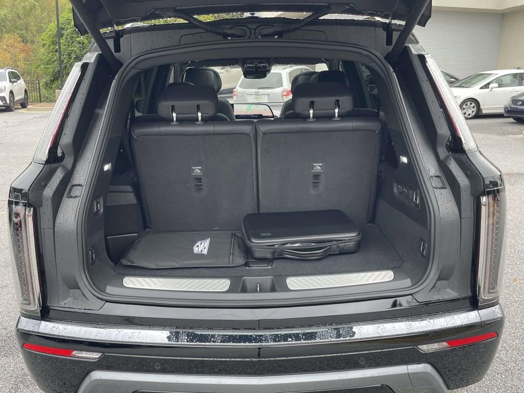 New 2026 Cadillac Vistiq Sport image 10