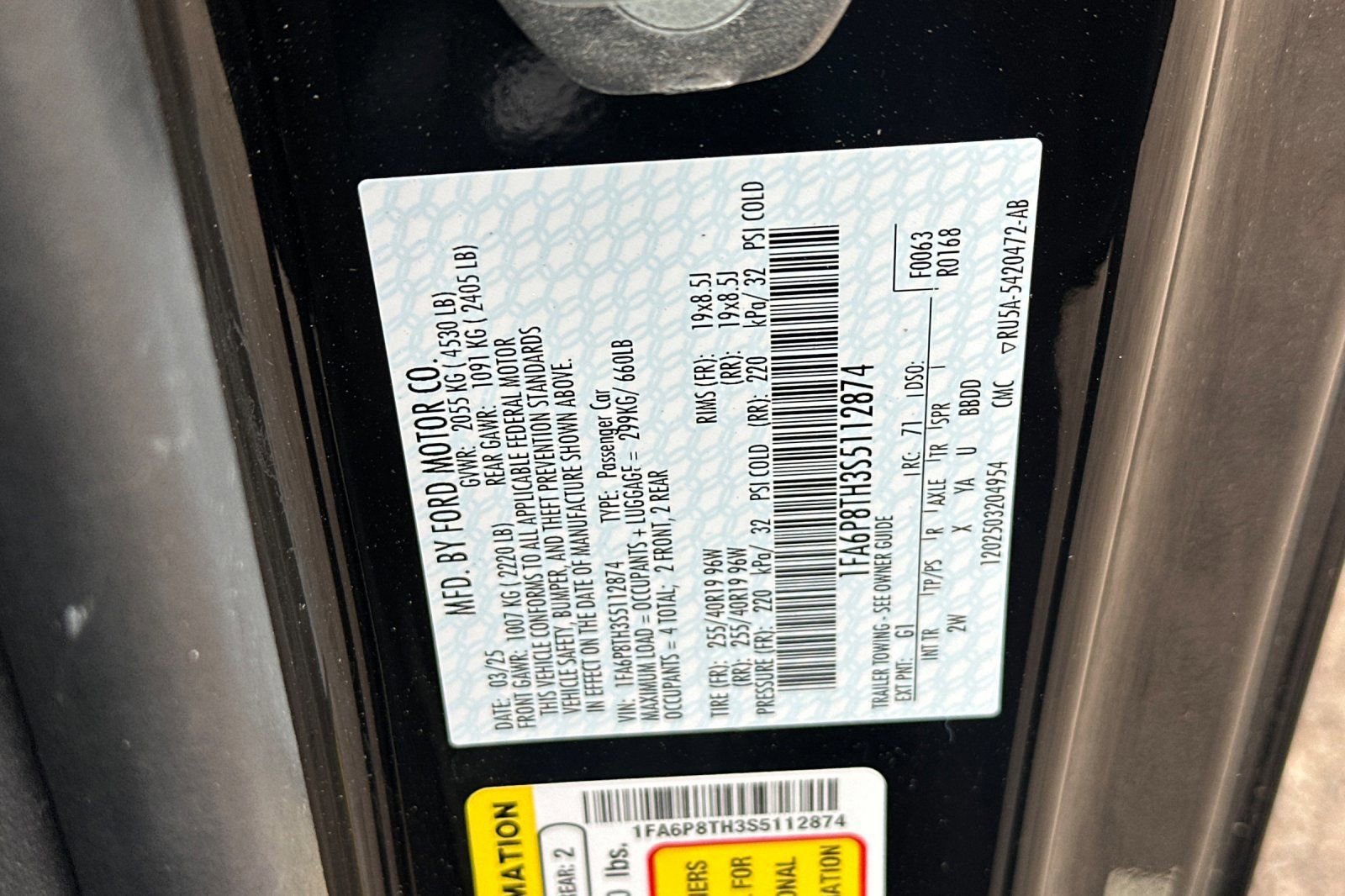 Used 2025 Ford Mustang Coupe RWD image 32