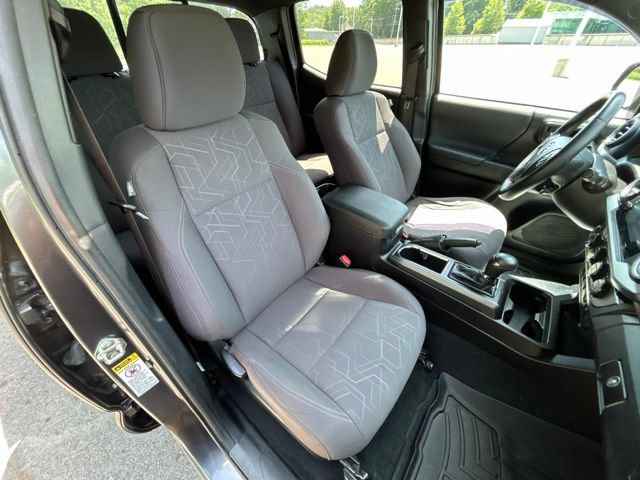 Used 2016 Toyota Tacoma TRD Off-Road w/ Premium & Technology Package AWD/4WD image 36