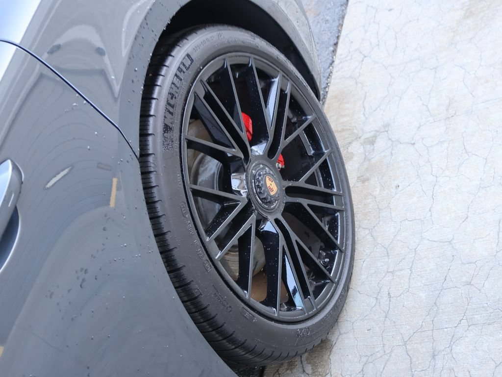 Certified 2025 Porsche Panamera GTS AWD/4WD image 43