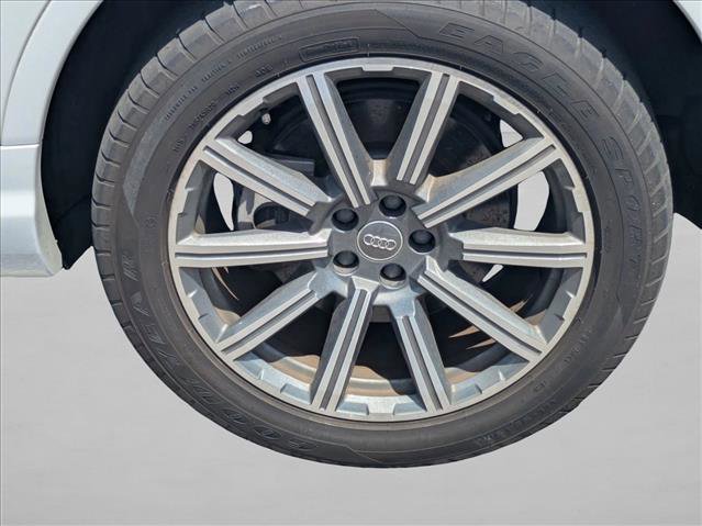 Used 2017 Audi Q7 3.0T Premium Plus AWD/4WD image 15