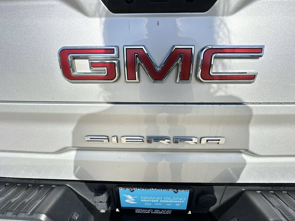 Used 2021 GMC Sierra 1500 SLT w/ SLT Premium Plus Package AWD/4WD image 31