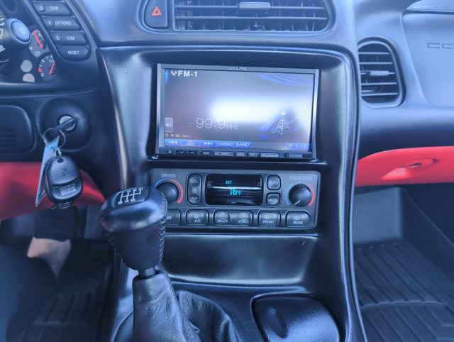 Used 2002 Chevrolet Corvette Z06 w/ Memory Pkg RWD image 18