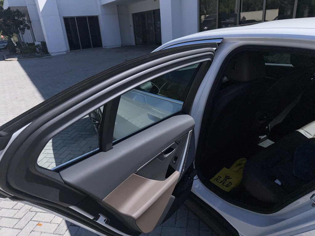 Certified 2024 BMW 530i w/ Luxury Seating Package image 29