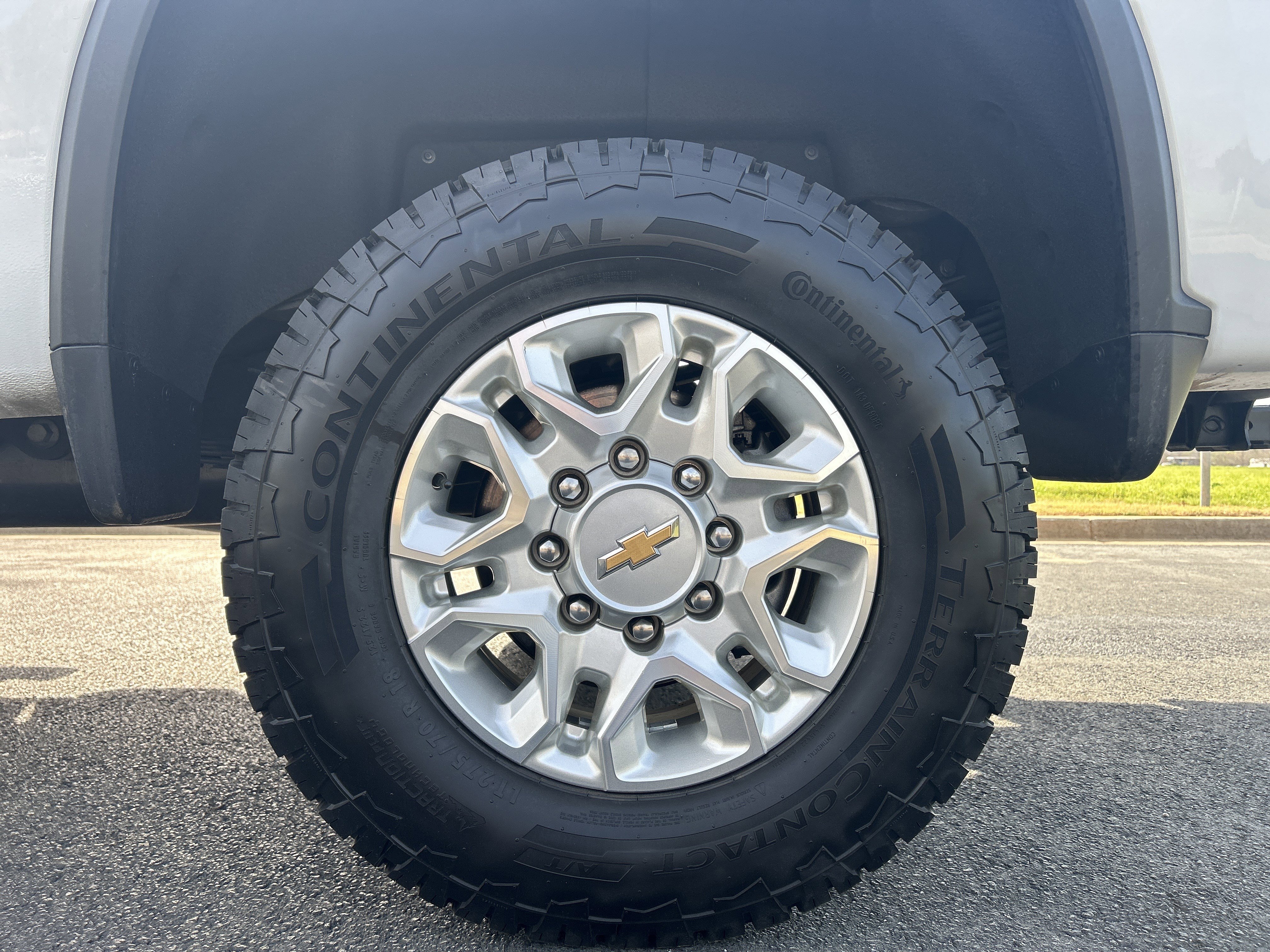 Used 2024 Chevrolet Silverado 3500 LT image 35