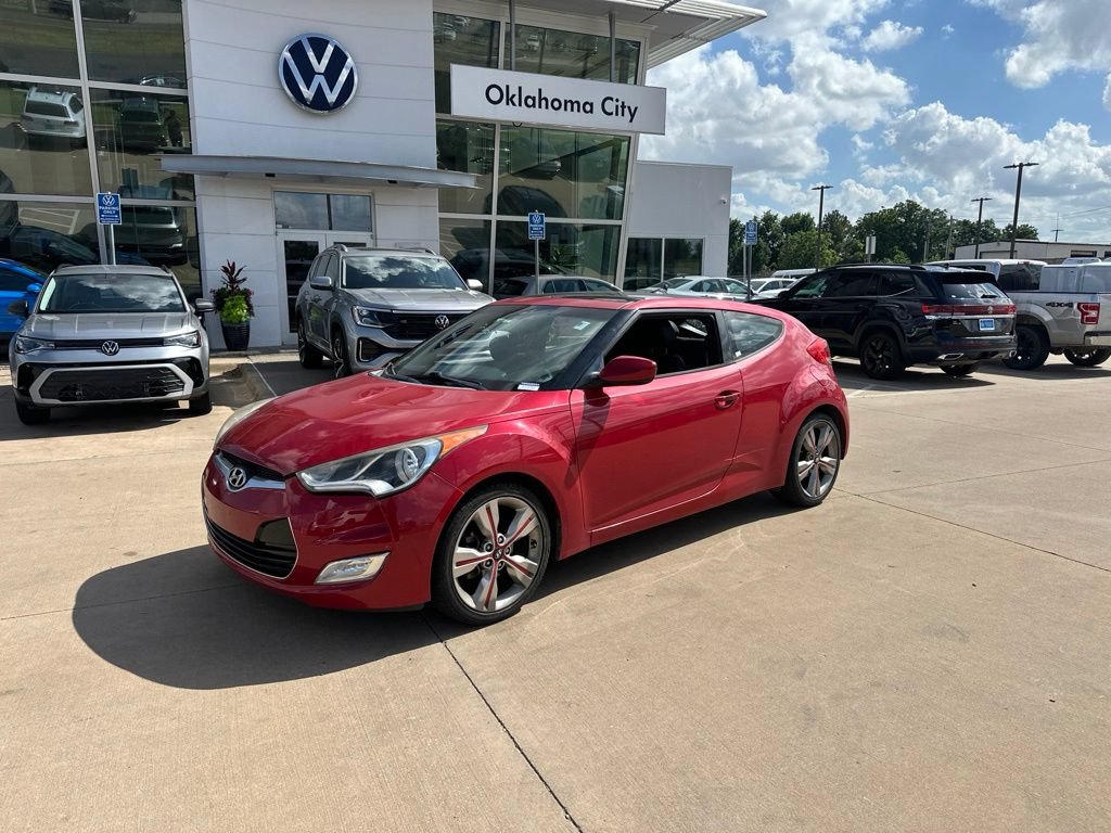 Used 2016 Hyundai Veloster w/ Option Group 02 FWD image 1