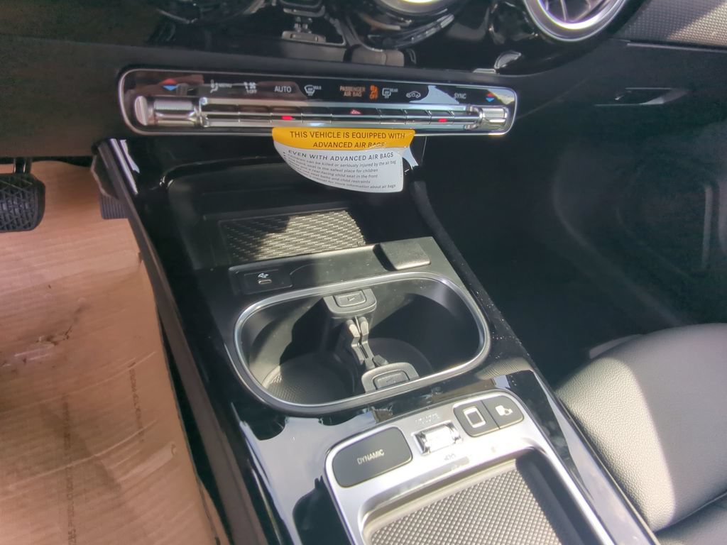 Certified 2025 Mercedes-Benz CLA 250 4MATIC image 8