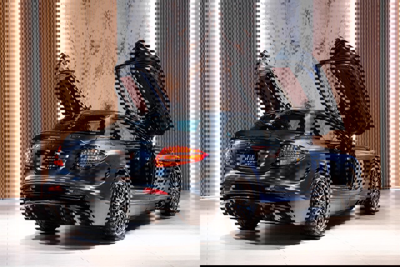 Used 2005 Mercedes-Benz SLR image 4