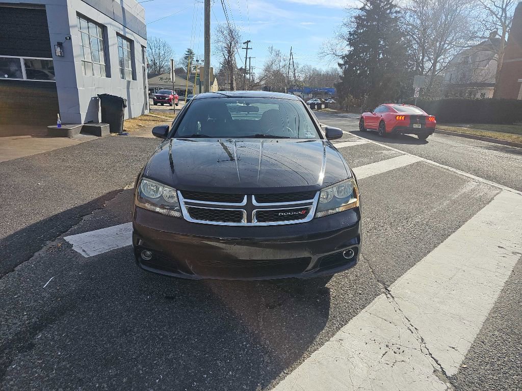 Used 2013 Dodge Avenger SXT image 3