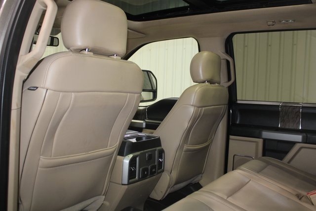 Used 2019 Ford F250 Lariat w/ Chrome Package image 18