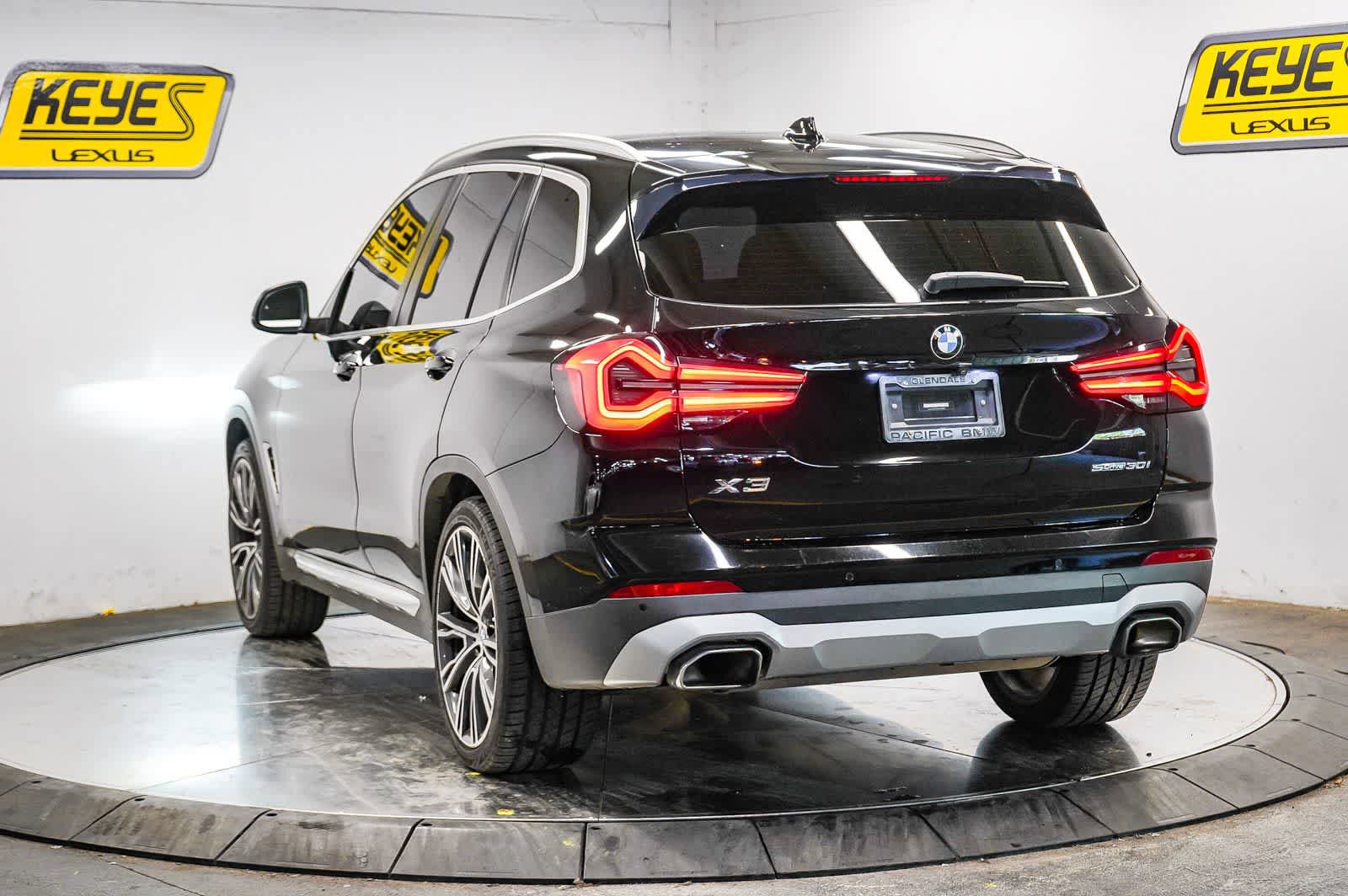 Used 2022 BMW X3 sDrive30i w/ Convenience Package RWD image 3