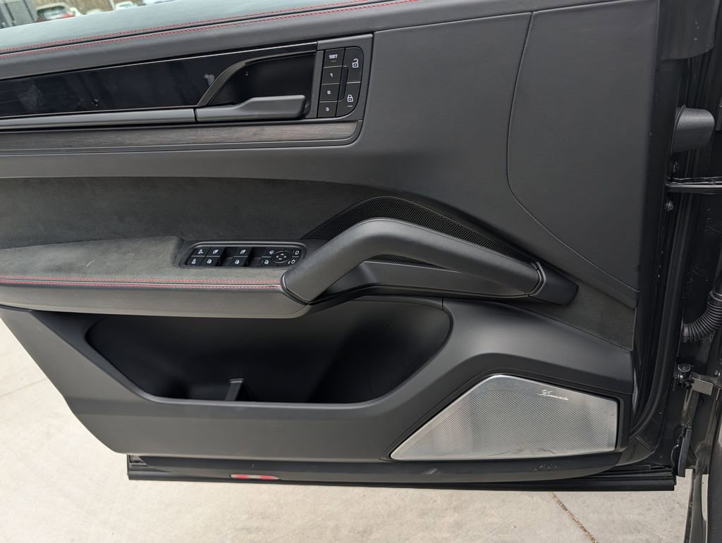 Certified 2025 Porsche Cayenne GTS image 20