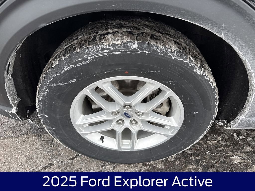Used 2025 Ford Explorer Active image 11