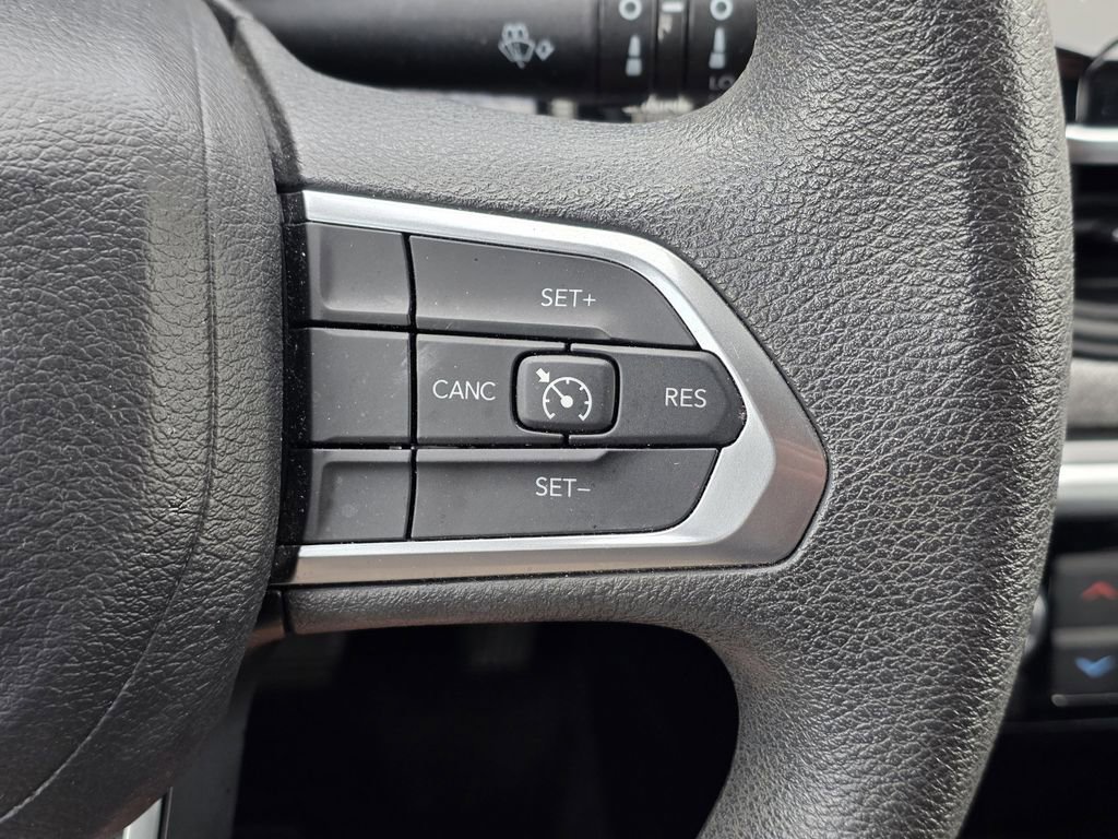 Used 2024 Jeep Compass Sport image 28