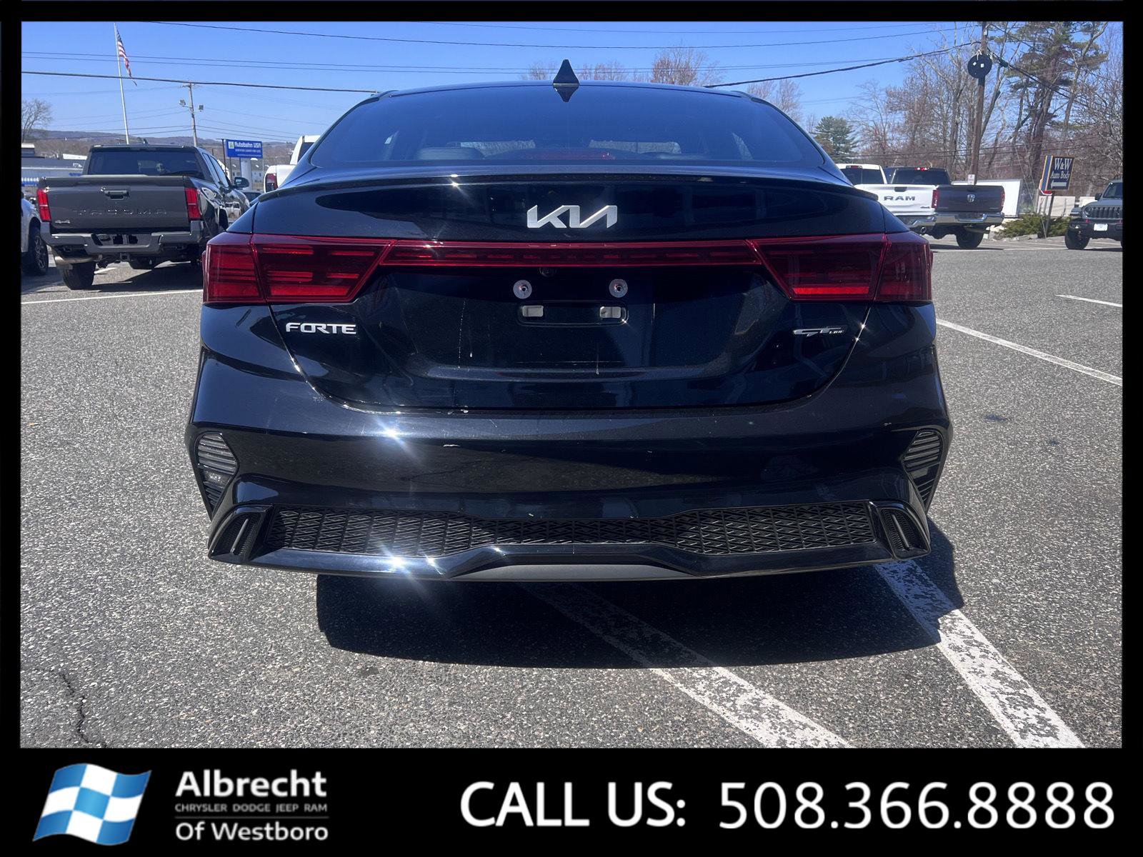Used 2023 Kia Forte GT-Line w/ GT-Line Premium Package image 4