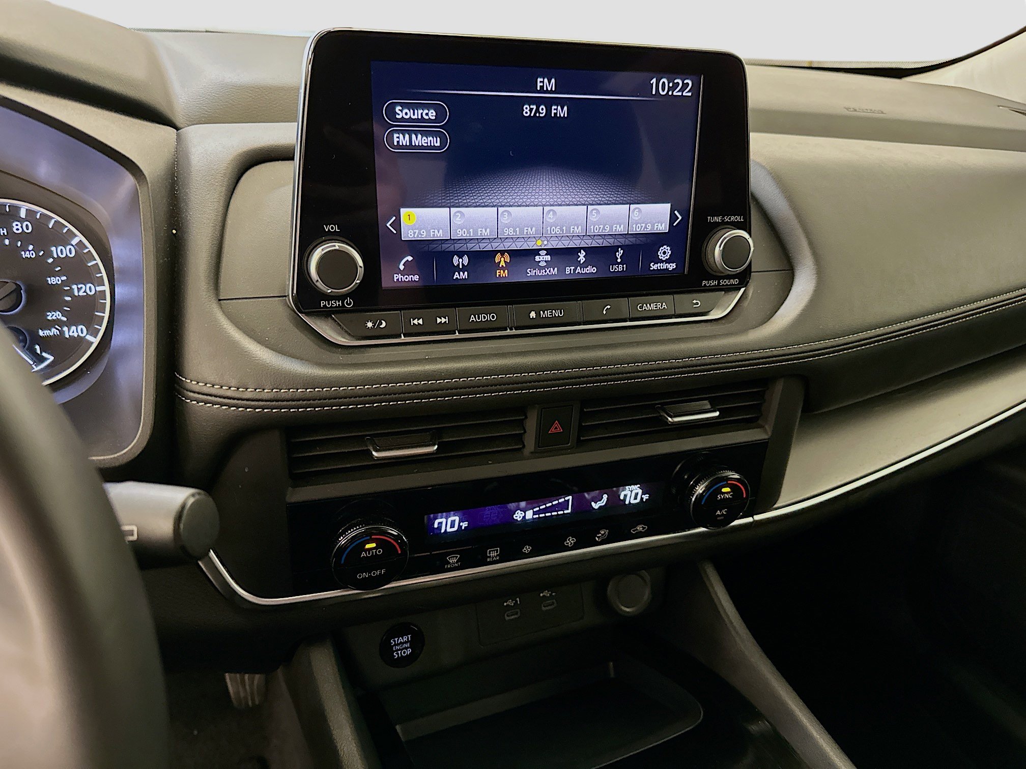 Used 2025 Nissan Rogue SV image 25