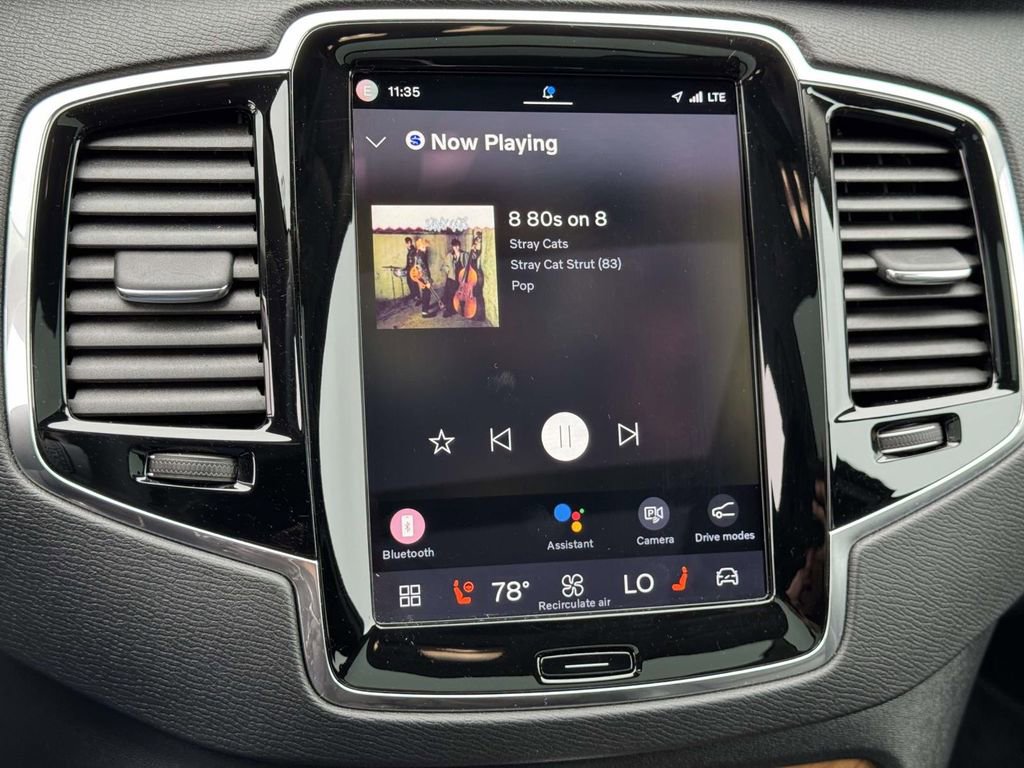 Certified 2023 Volvo XC90 B6 Plus image 25