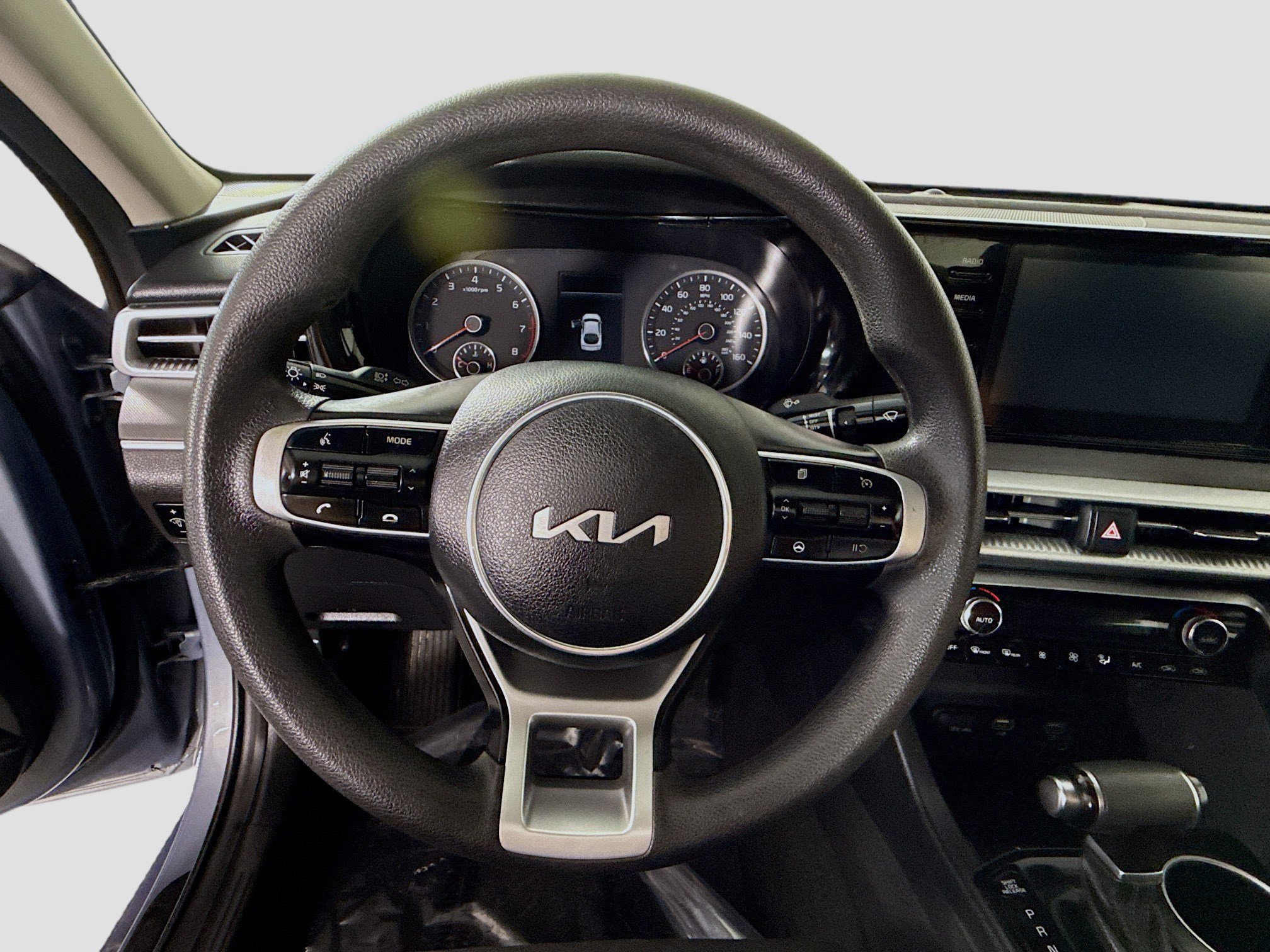 Used 2022 Kia K5 LX image 13