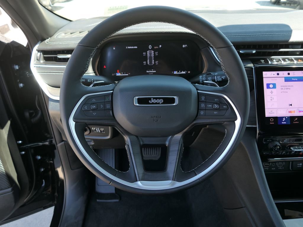 New 2025 Jeep Grand Cherokee Limited w/ Black Appearance Package image 13