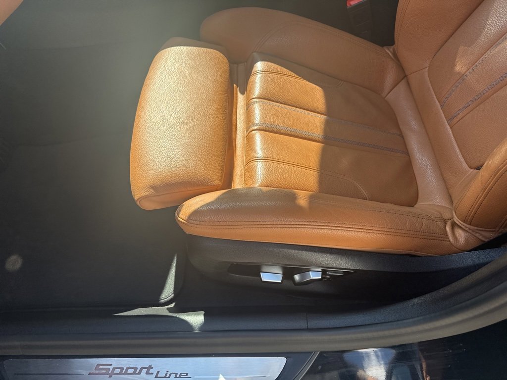 Used 2020 BMW 540i xDrive w/ Premium Package image 7