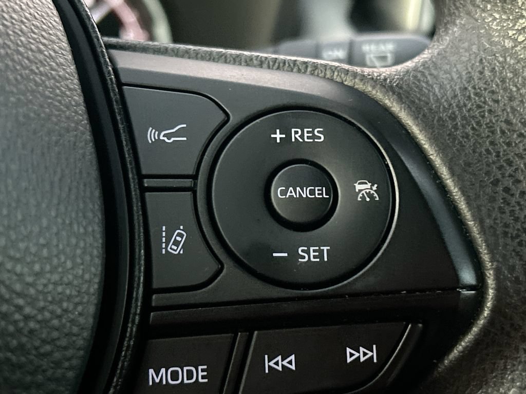 Certified 2025 Toyota RAV4 XLE w/ Convenience Package FWD image 18