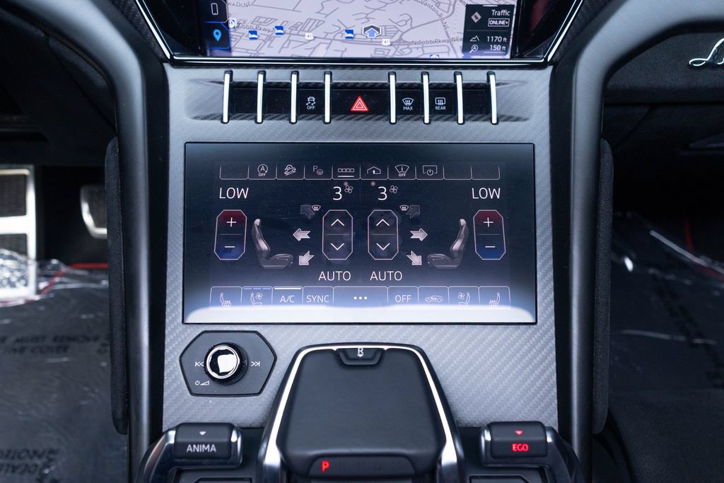 Used 2024 Lamborghini Urus Performante AWD/4WD image 49