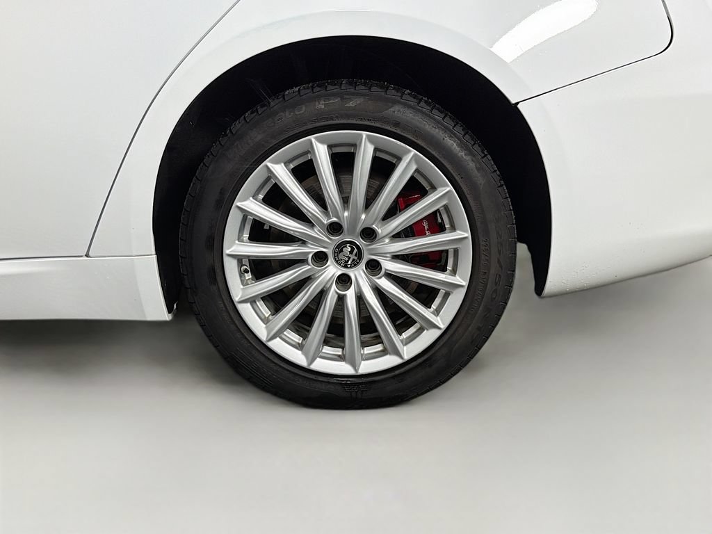 Used 2022 Alfa Romeo Giulia Sprint AWD/4WD image 33