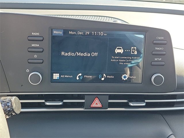 Certified 2025 Hyundai Elantra SE image 8