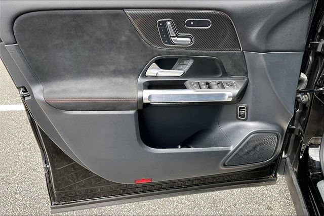 Used 2024 Mercedes-Benz GLB 250 image 17