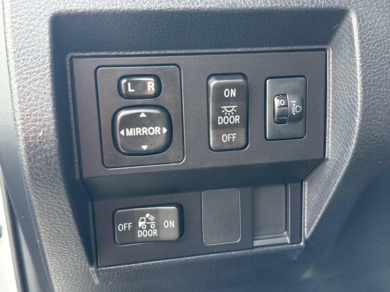 Used 2017 Toyota Tundra TRD Pro AWD/4WD image 16