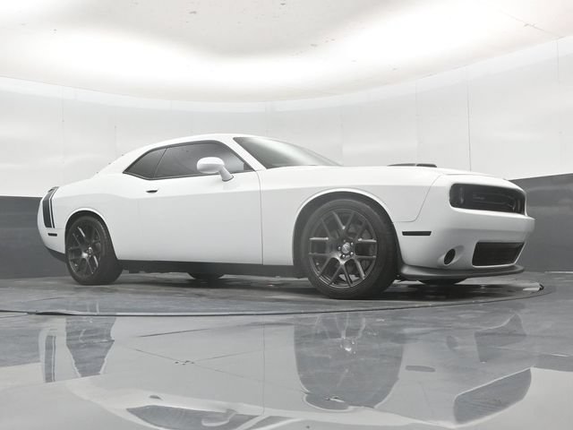 Used 2016 Dodge Challenger R/T Scat Pack RWD image 45