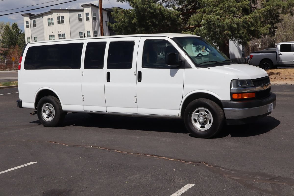 Used 2017 Chevrolet Express 3500 LT w/ LT Preferred Equipment Group RWD image 2