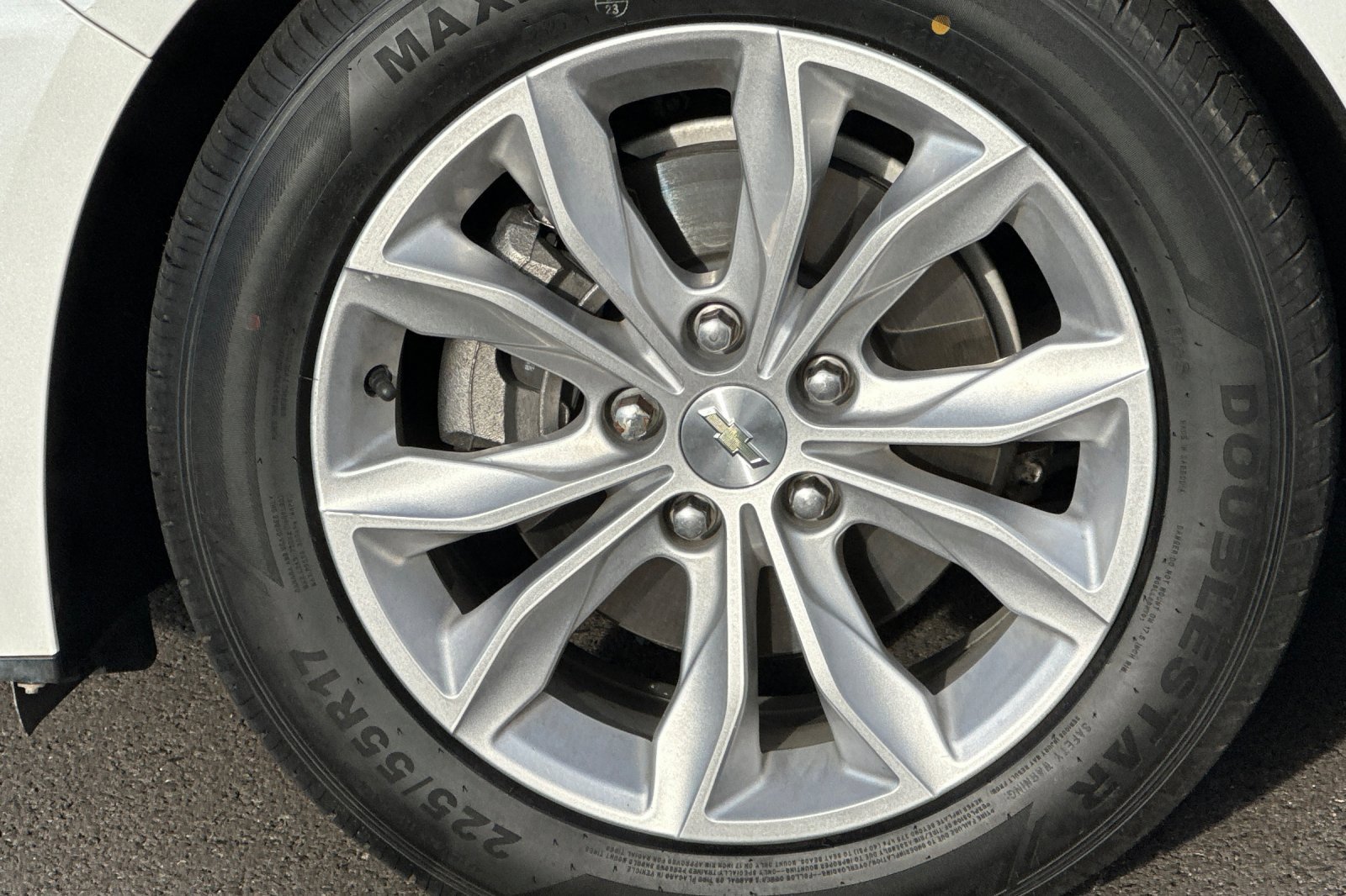 Used 2019 Chevrolet Malibu Hybrid w/ Leather Package image 30