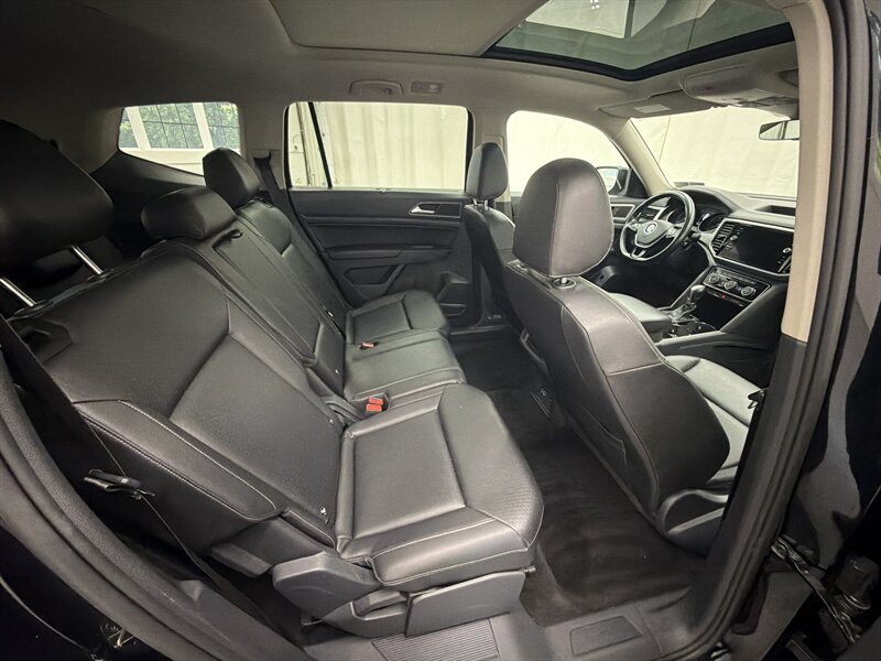 Used 2018 Volkswagen Atlas SEL AWD/4WD image 14