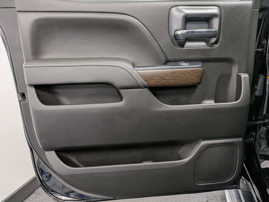 Used 2017 GMC Sierra 3500 Denali w/ Duramax Plus Package image 22