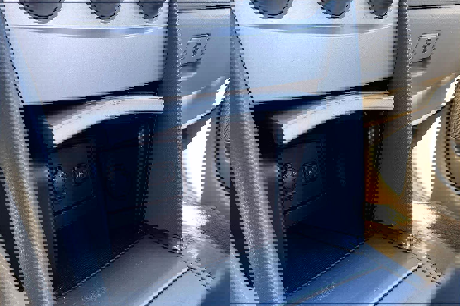 Used 2009 Toyota Camry LE FWD image 32