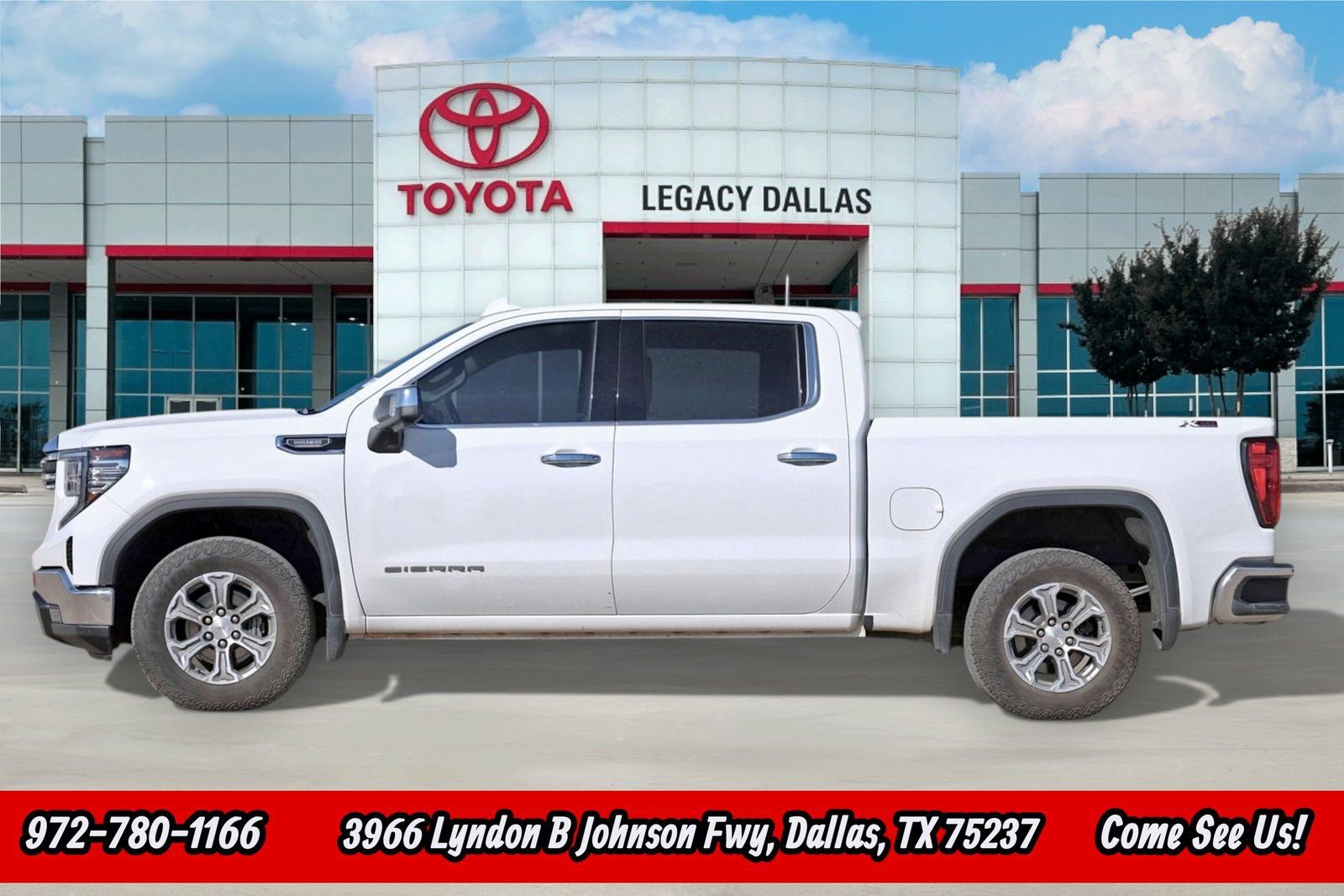 Used 2024 GMC Sierra 1500 SLT w/ X31 Off-Road Package image 7