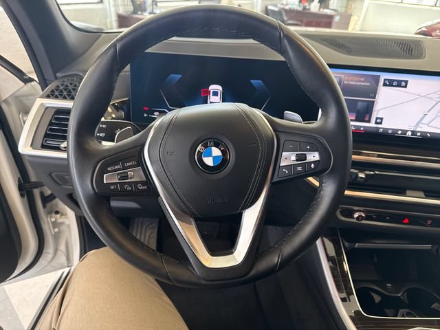 Used 2026 BMW X5 xDrive40i AWD/4WD image 16