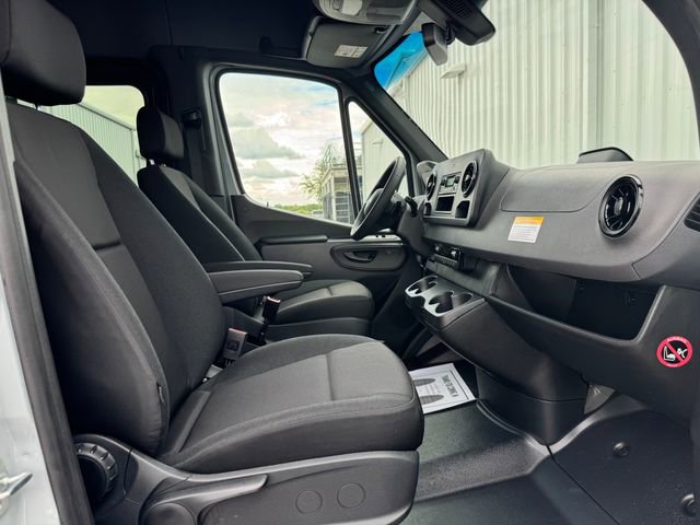 New 2025 Mercedes-Benz Sprinter 2500 image 17