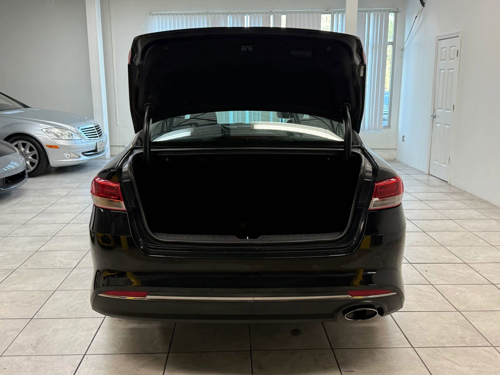 Used 2016 Kia Optima LX w/ LX Convenience Package image 19